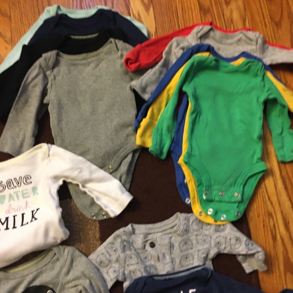 Newborn boy girl onesie lot rarely used NB baby - Picture 2 of 4